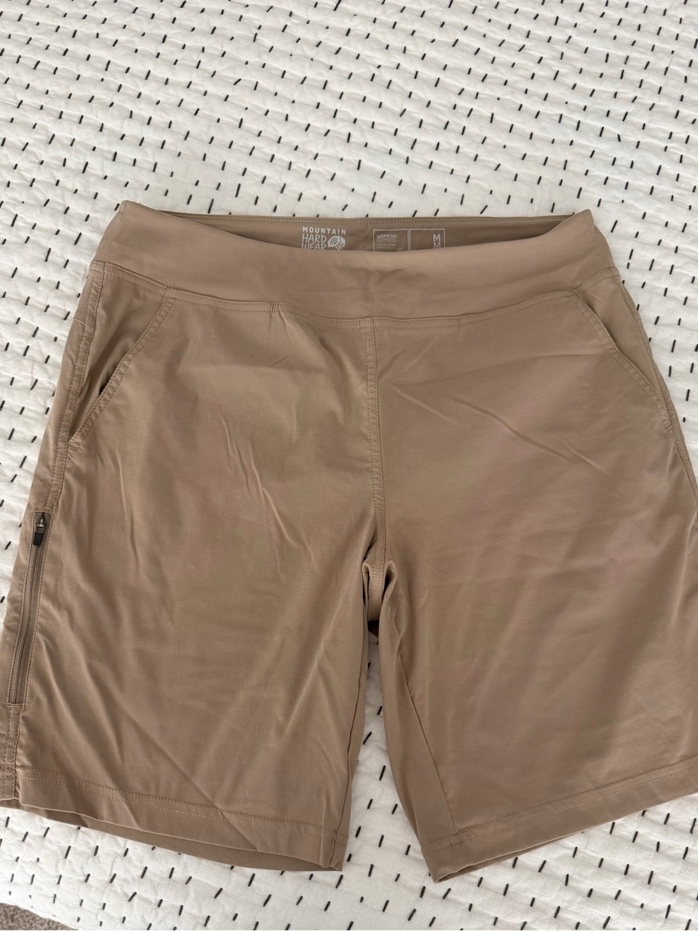 Mountain Hardwear Women’s Tan Outdoor Stretch Shorts